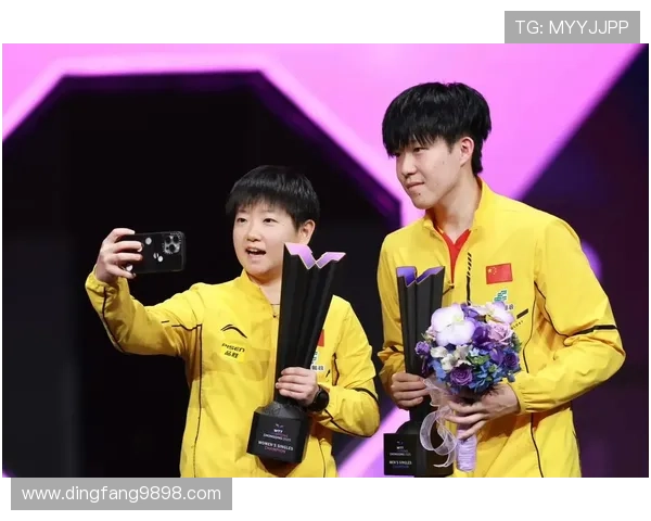 WTT重庆赛抽签 王楚钦小莫亮相