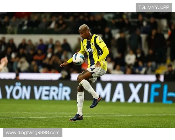 加拉塔萨雷主场完胜费内巴切